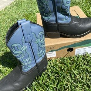 Toddler boys size 11 cowboy boots